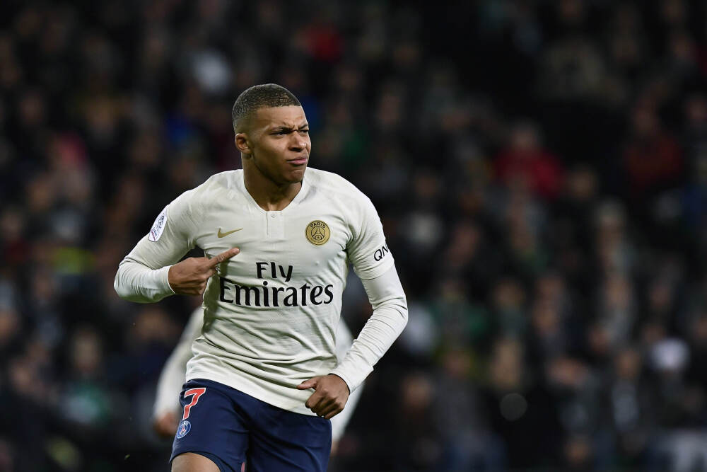 历史的凝视——唐·韩干《照夜白图》